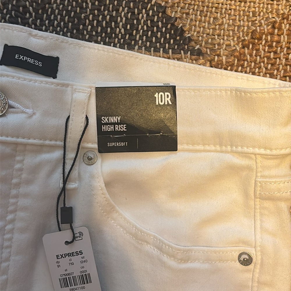 Express Jeans - Picture 3 of 5